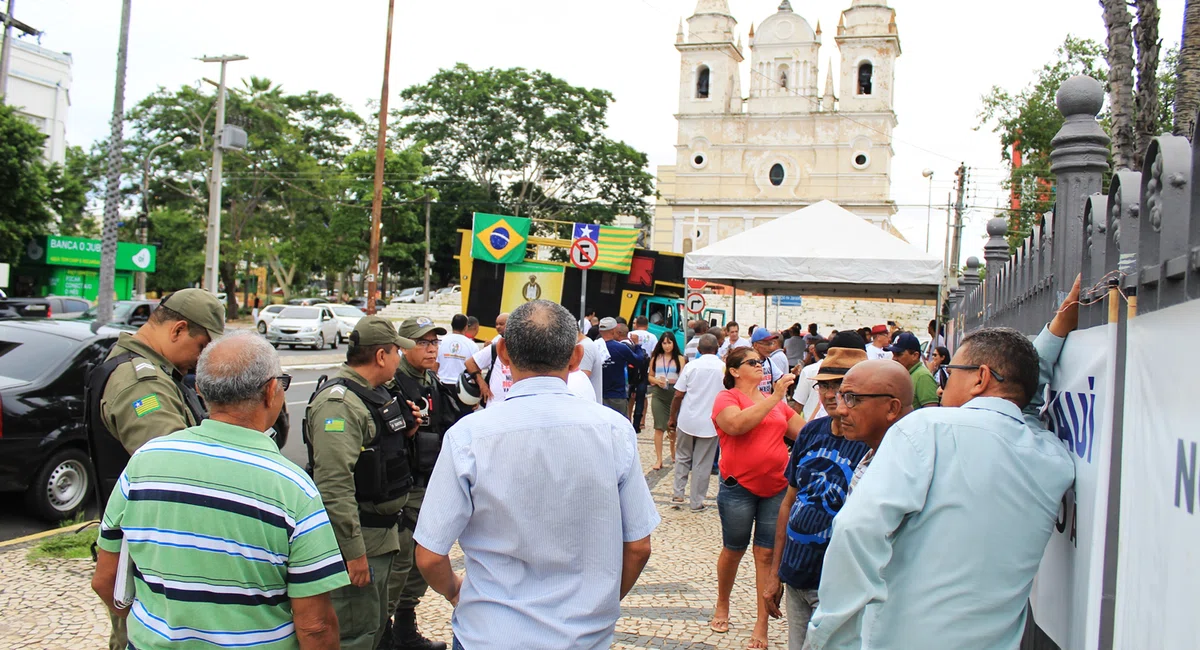 Protesto da Policia militar e Bombeiros