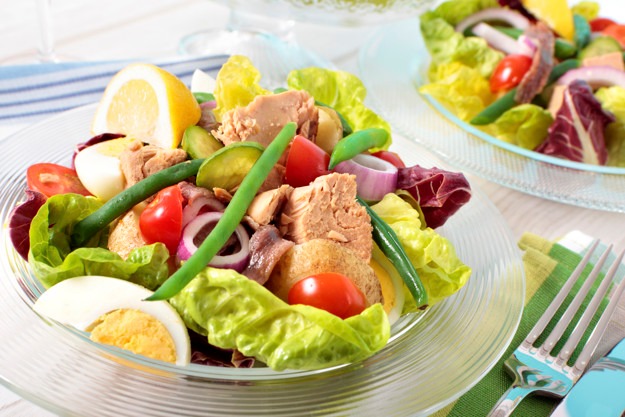 Nutricionista alerta para os excessos com a alimentação no isolamento