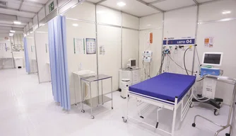 Hospital de Campanha anexo ao HUT