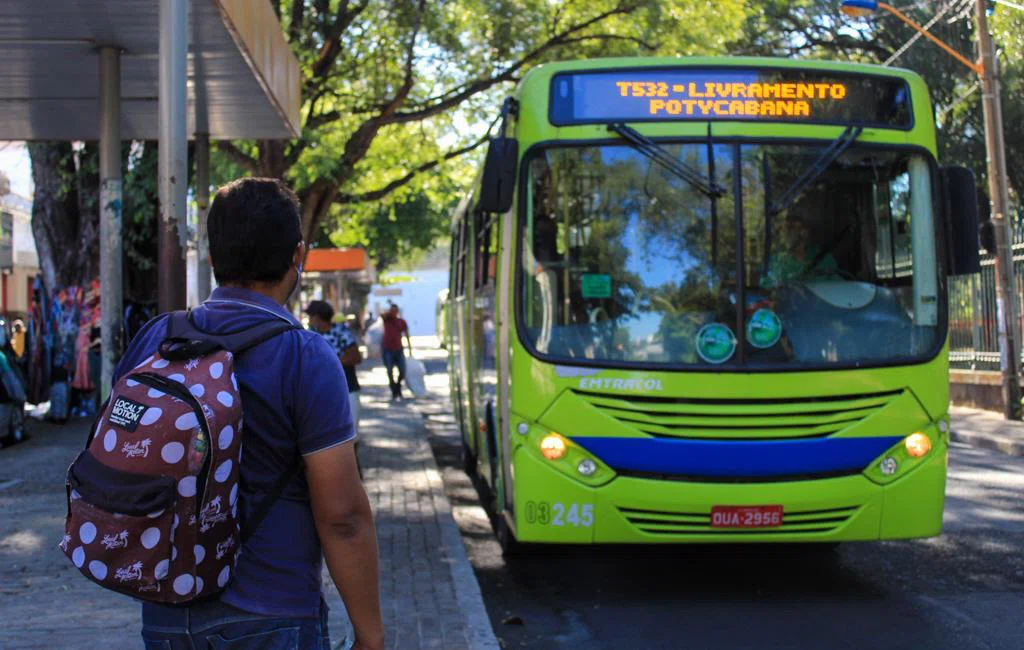 Ônibus Circulando em Teresina
