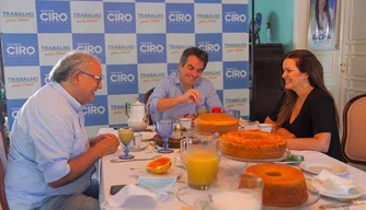 Ciro Nogueira e Kleber Montezuma durante café da manhã nesta sexta-feira (17).