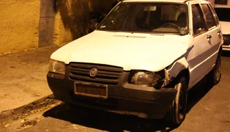 Carro usado pelos criminosos para realizar o crime
