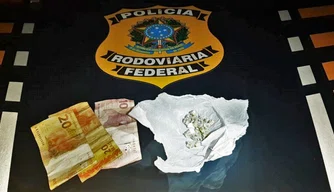 Mulher é presa por tráfico de drogas na BR-343 na cidade de Piracuruca