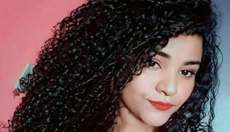 Andrea Lima Reis morreu após ser atropelada por um caminhão em Parnaíba.