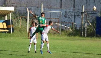 Time do Altos vence Salgueiro nos pênaltis e avança as quartas de finais