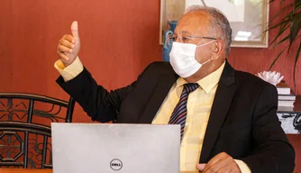 Dr. Pessoa discursa como prefeito eleito de Teresina.