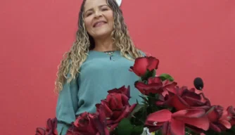 Vereadora Vitória, de Novo Santo Antônio, durante cerimônia de posse.