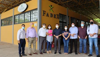 Seduc firma contrato com a Fadex para reformar de mais de 400 escolas