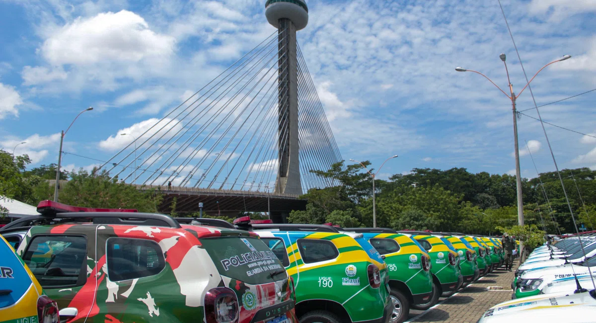 Entrega das novas viaturas da Polícia Militar
