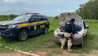 PRF recupera veículo em Parnaíba