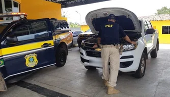 Veículo recuperado pela PRF em Piripiri.