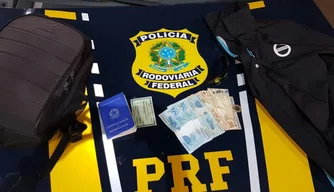 Parte do dinheiro roubado, foi recuperado com o criminoso em Floriano.