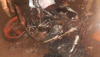 Colisão entre motocicletas