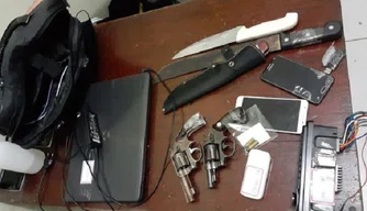 Objetos apreendidos pela polícia