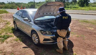 Veículo apreendido pela PRF em Parnaíba com registro de Apropriação Indébita.