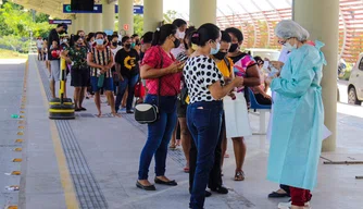 Fila de Vacinação