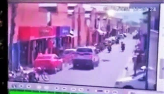 Câmara flagra ciclista sendo atropelada por viatura da GCM