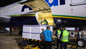 Piauí recebe 63.250 doses da vacina FioCruz/AstraZeneca.