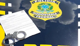 Mandado de prisão expedido pelo Tribunal de Justiça do estado de Roraima.