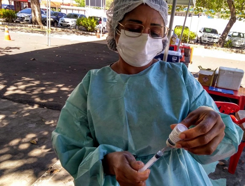 Vacinação contra Covid-19.