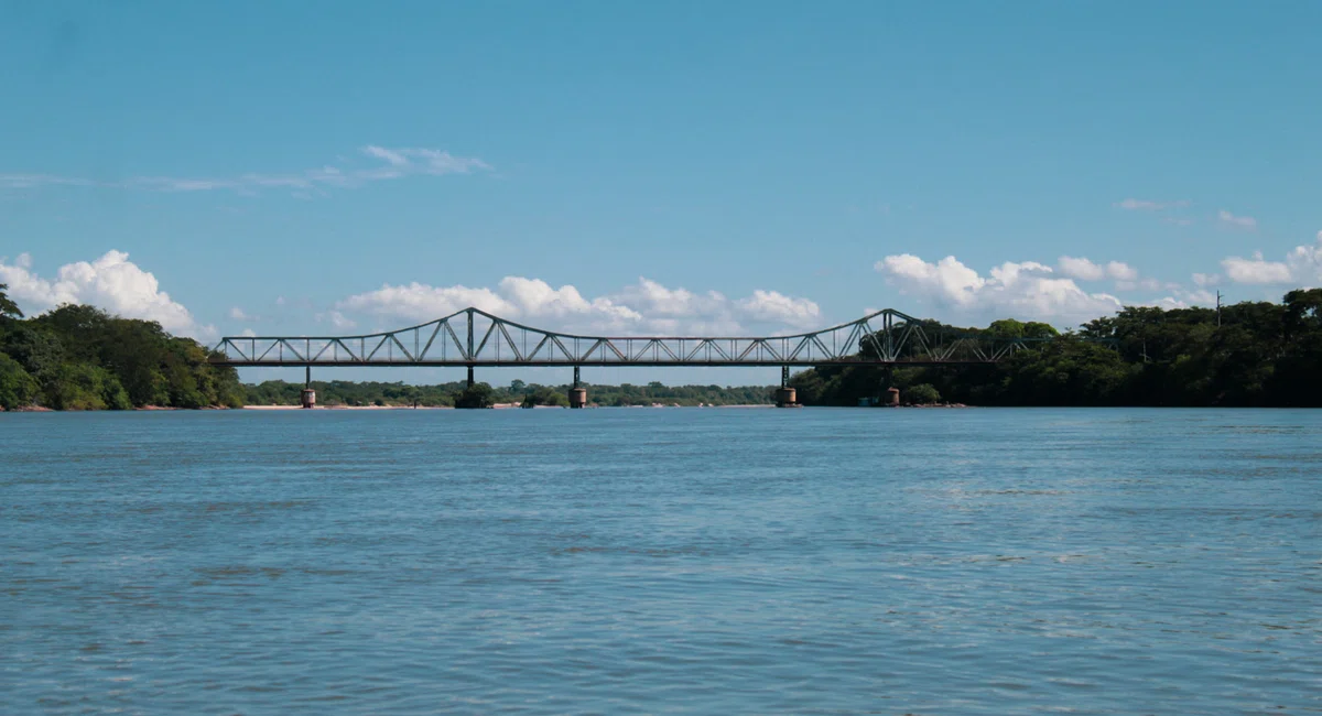 Ponte Metálica