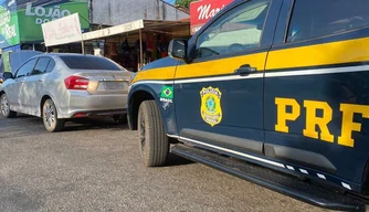 Mulher é presa suspeita de receptação de veículo em Parnaíba.