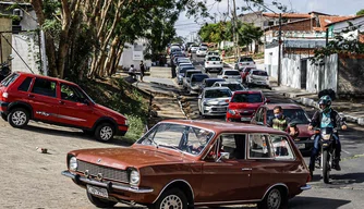 Filas nos postos de gasolina