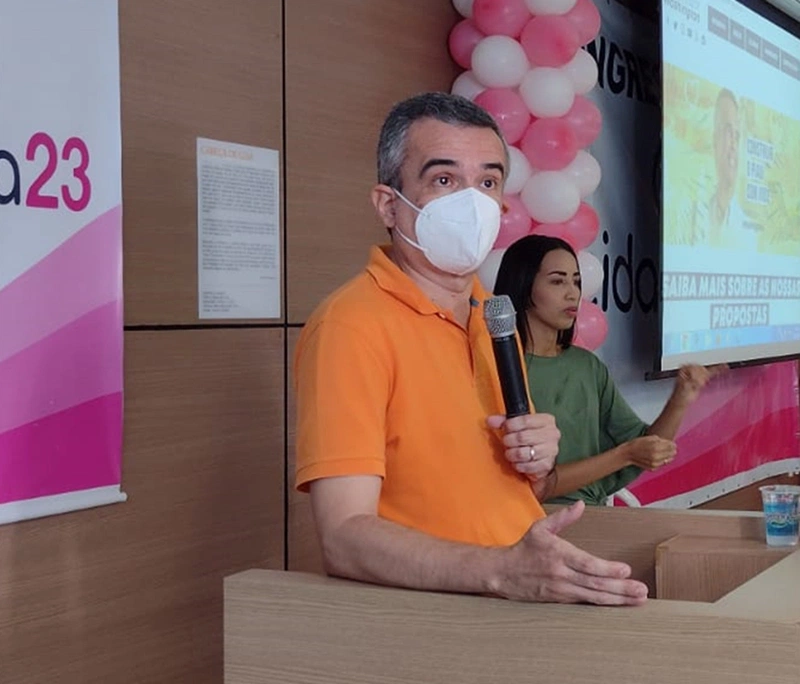 Washington Bonfim durante solenidade de filiação.