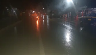 Acidente aconteceu na noite dessa segunda-feira (17).