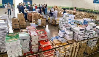 Apresentação de Livros da PMT ao TCE e ao TCU