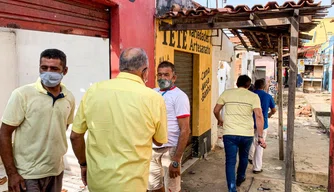Dr Pessoa assina ordem de serviço para reforma do Mercado
