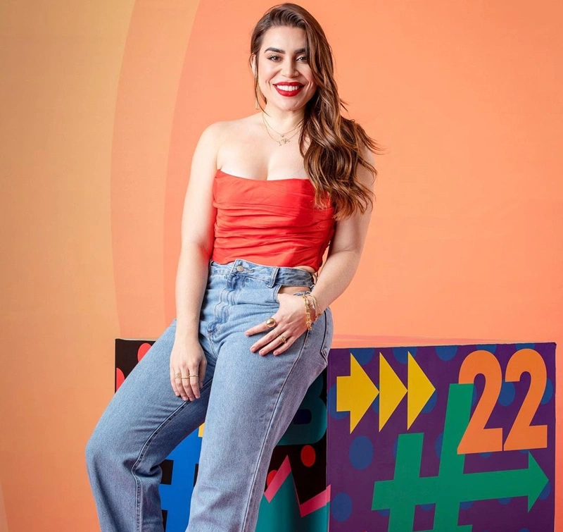 Naiara Azevedo, cantora e compositora.