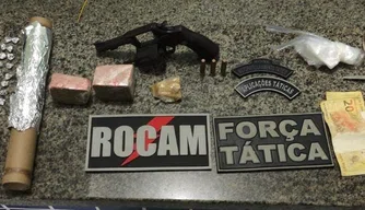 Objetos apreendidos pela PM em Parnaíba.