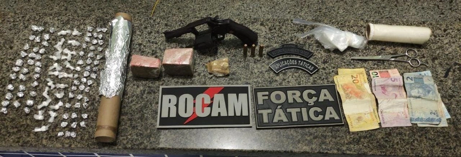 Objetos apreendidos pela PM em Parnaíba.