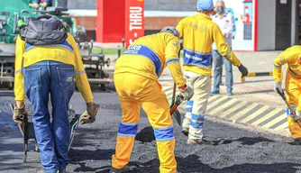 Visita a obra de asfaltamento na Zona Leste