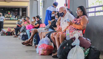 Movimentação no terminal rodoviário