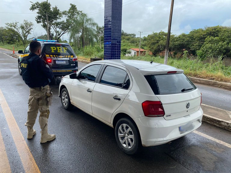 Carro recuperado em Floriano