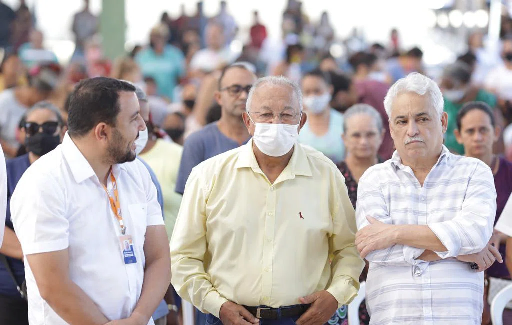 Entrega de Registro de Imóveis no Parque Firmino Filho