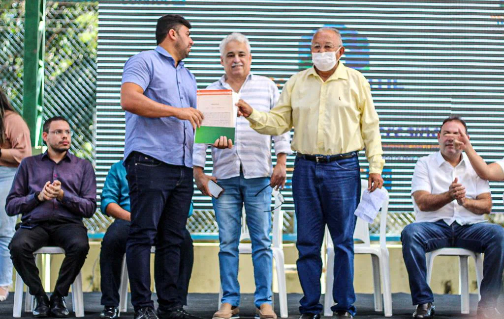 Entrega de Registro de Imóveis no Parque Firmino Filho