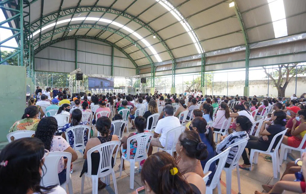 Entrega de Registro de Imóveis no Parque Firmino Filho