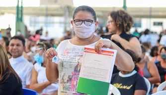 Entrega de Registro de Imóveis no Parque Firmino Filho