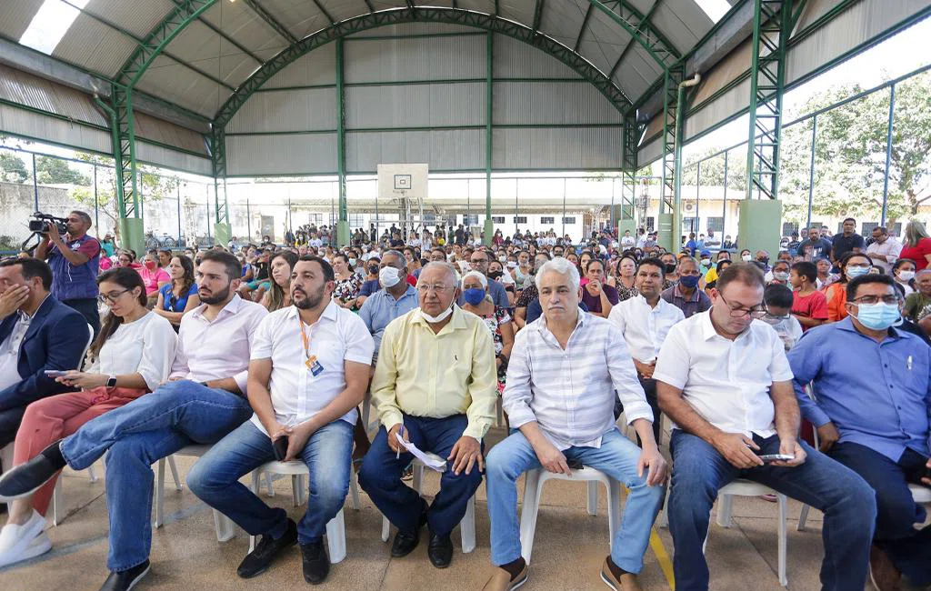 Entrega de Registro de Imóveis no Parque Firmino Filho