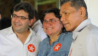 Prefeita Jôve Oliveira se filia ao PT