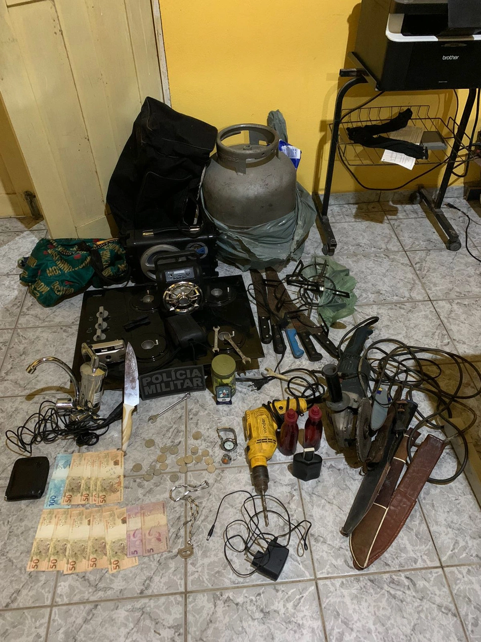 Mãe junto de seu companheiro e filho roubam inúmeros objetos em Assunção do Piauí