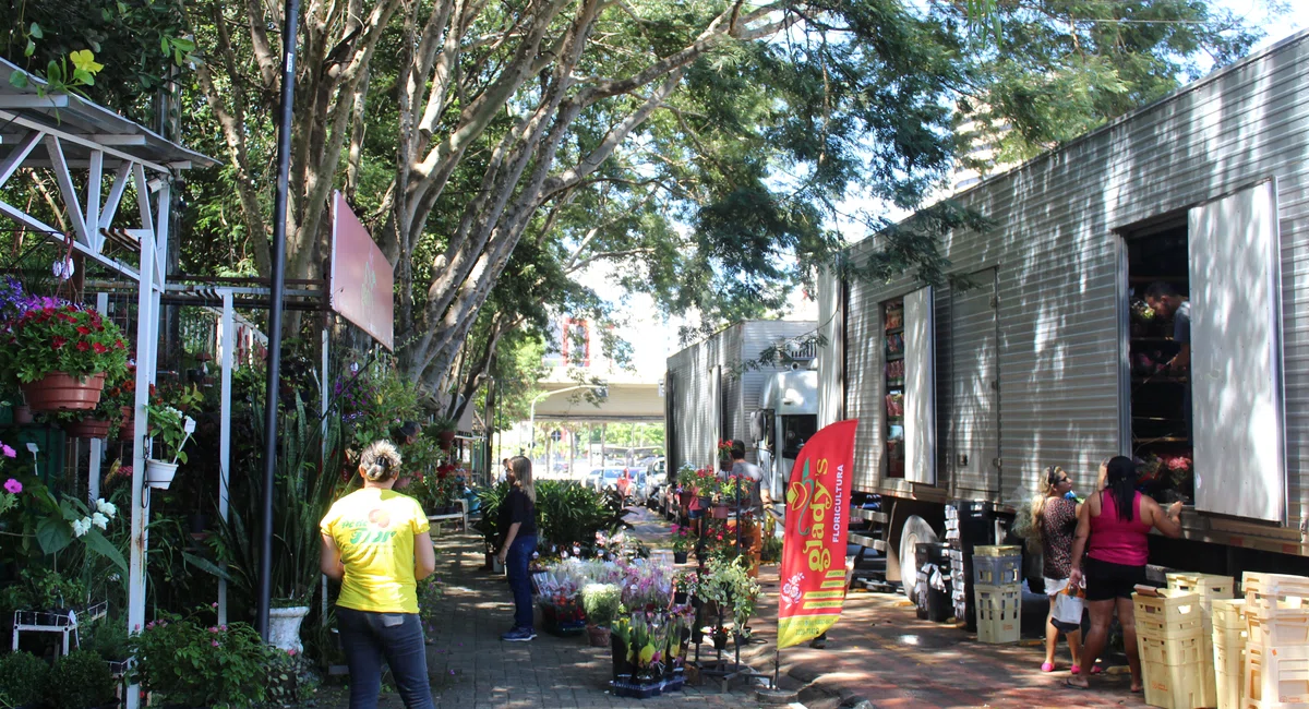 Shopping Natureza às vésperas do Dia dos Namorados.