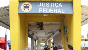Paradas de Ônibus Depredadas na zona sul de Teresina
