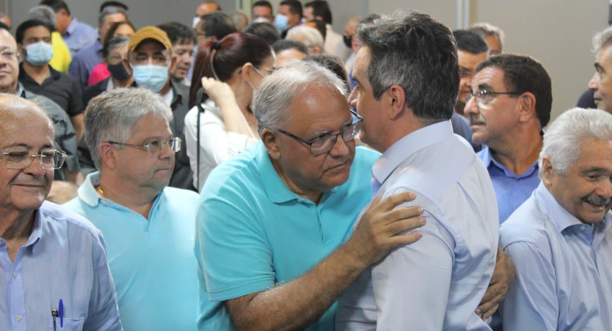 Oficialização do apoio de João Vicente Claudino a Sílvio Mendes