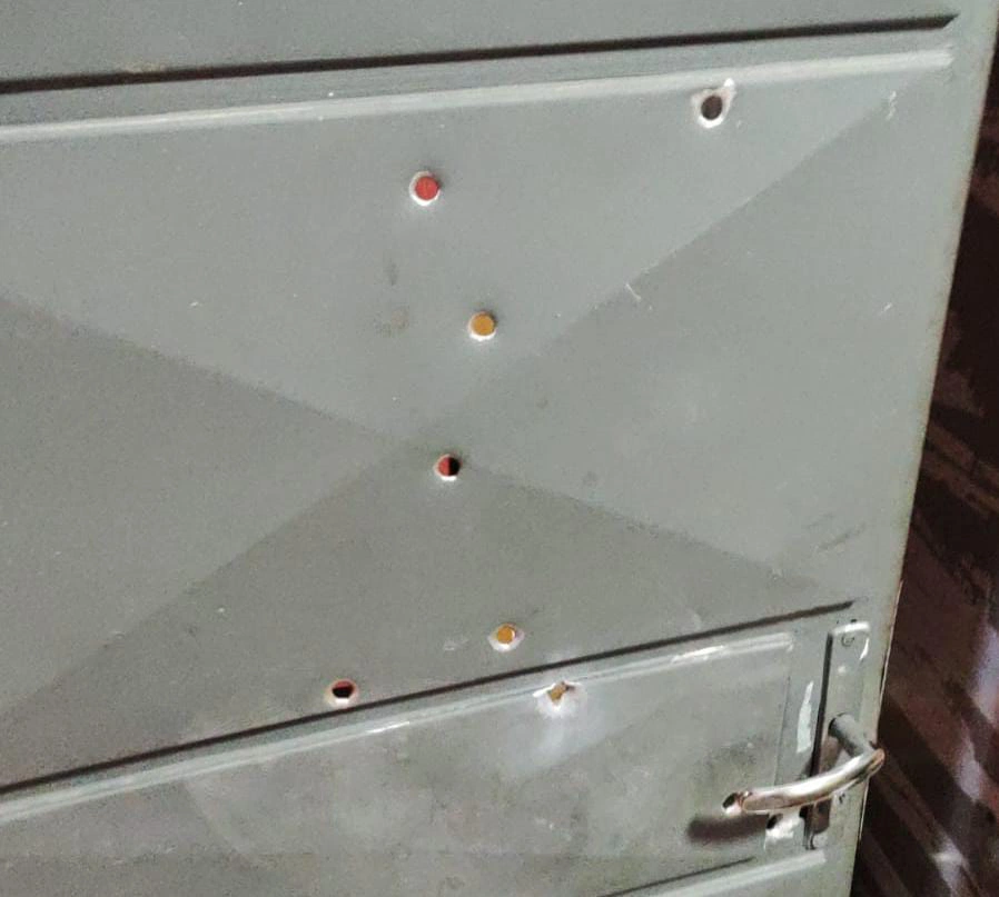 Portão da residência onde o crime ocorreu.