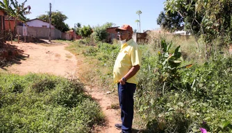 Prefeito de Teresina, Dr Pessoa, visita ruas.