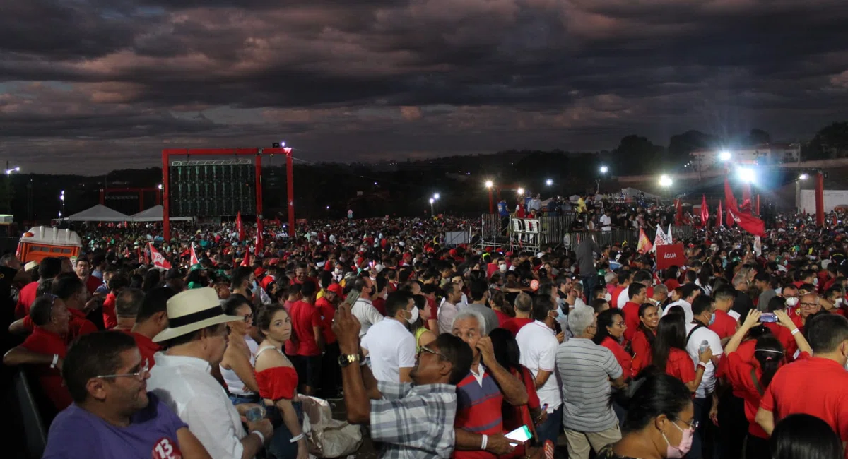 Lula participa de ato em Teresina